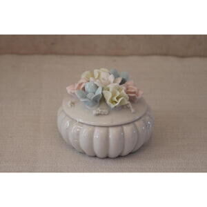 Vintage Ardalt Verithin Porcelain Trinket Box with Floral Lid – Japan